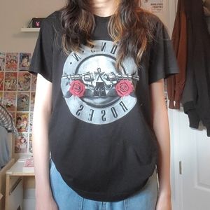 Guns & roses graphic tee